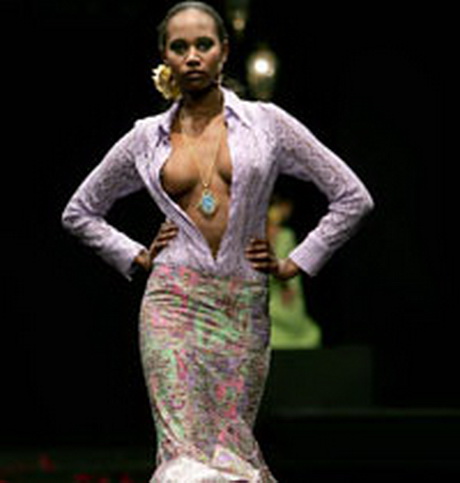 Desfile de trajes de flamenca