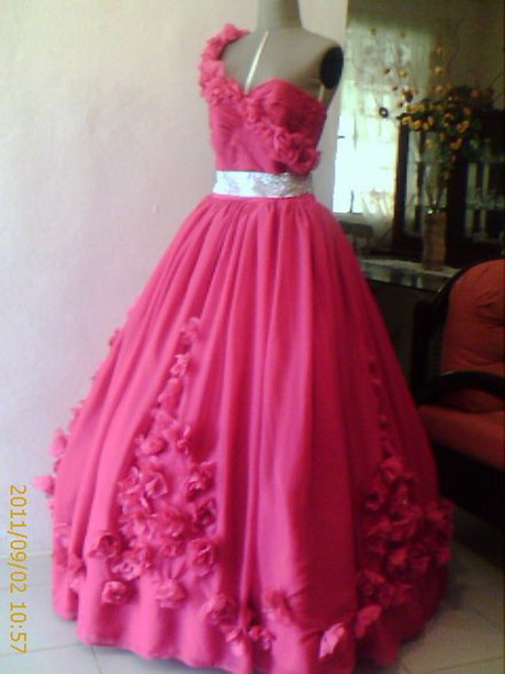 Diseñadores de vestidos de xv años