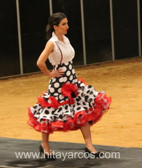Falda y camisas de flamenca tirantes
