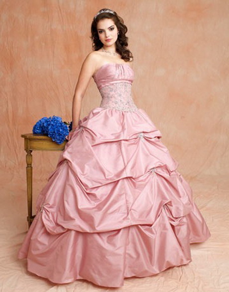 Imagenes de vestidos de 15 años estilo princesa