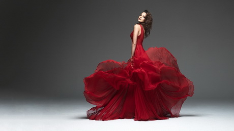 Mujer vestido rojo