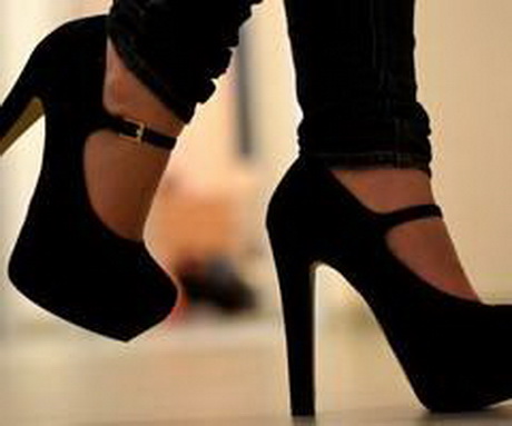 Tacones negros