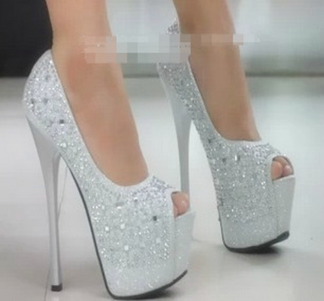 Tacones plateados