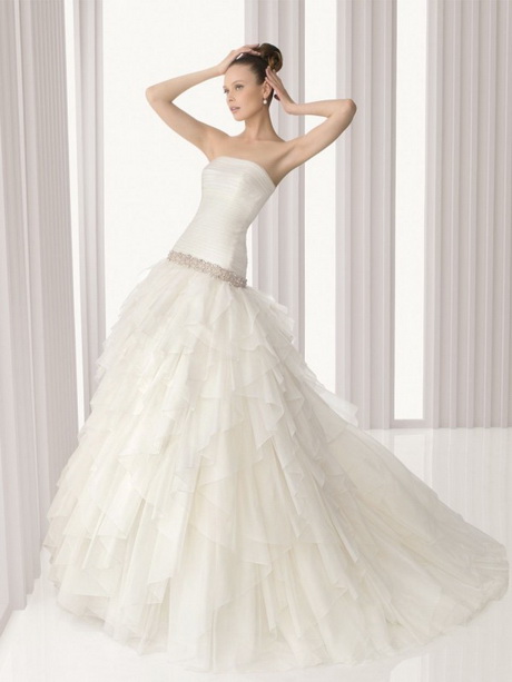 Traje de novia rosa clara