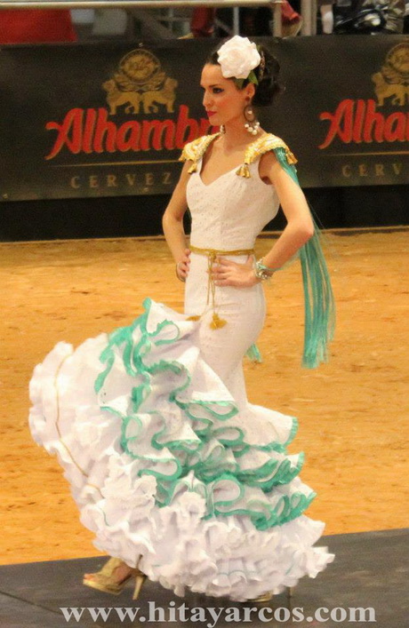 Trajes de flamenca cortos 2014