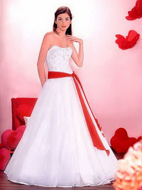 Vestido blanco con rojo