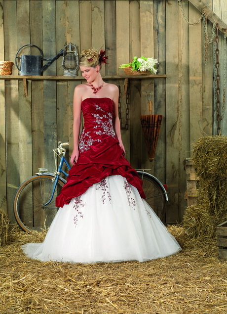 Vestidos de novia con color rojo