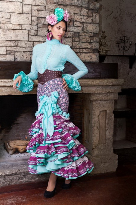 Trajes de flamenca cortos 2016