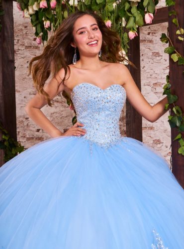 Imagenes de vestidos de 15 años desmontables 2019