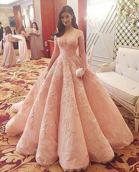 Imagenes de vestidos de 15 años desmontables 2019