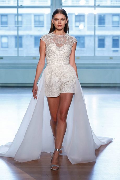 Vestidos de novia cortos 2019