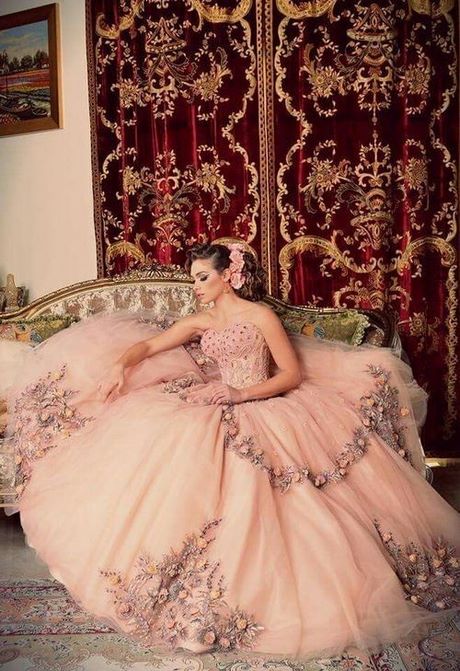 Imagenes de vestidos de quinceañeras 2022