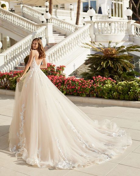 Vestidos de novia 2022 cortos