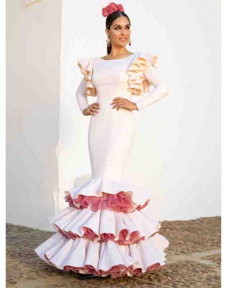 Trajes de flamenca cortos 2023
