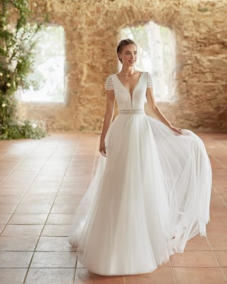 Vestidos de novia 2023 sencillos