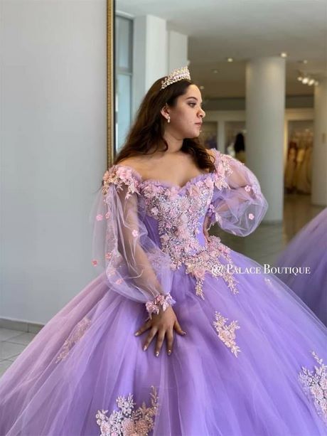 Vestidos modernos de 15 años 2023