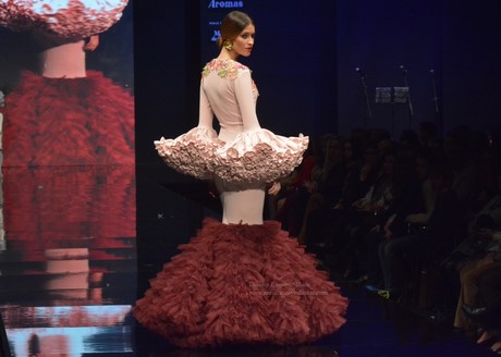 Diseños de trajes de flamenca 2017