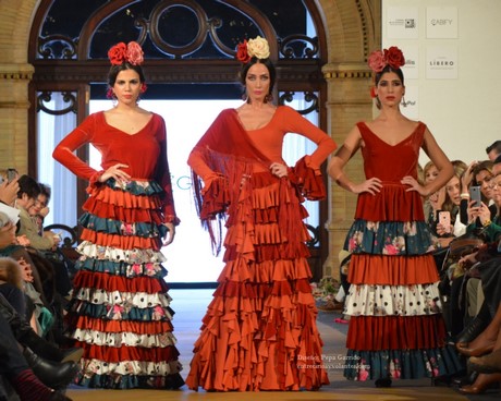 Diseños de trajes de flamenca 2017