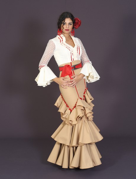 Diseños de trajes de flamenca 2017
