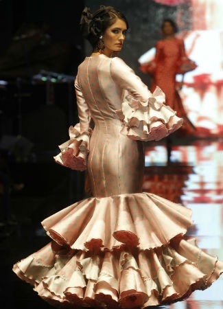 Moda de trajes de flamenca 2017