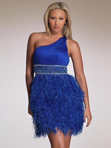 Vestido corto plumas