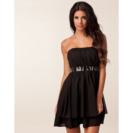 Vestidos negros estraples