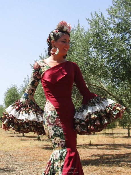 Vestidos de flamenca cortos 2018
