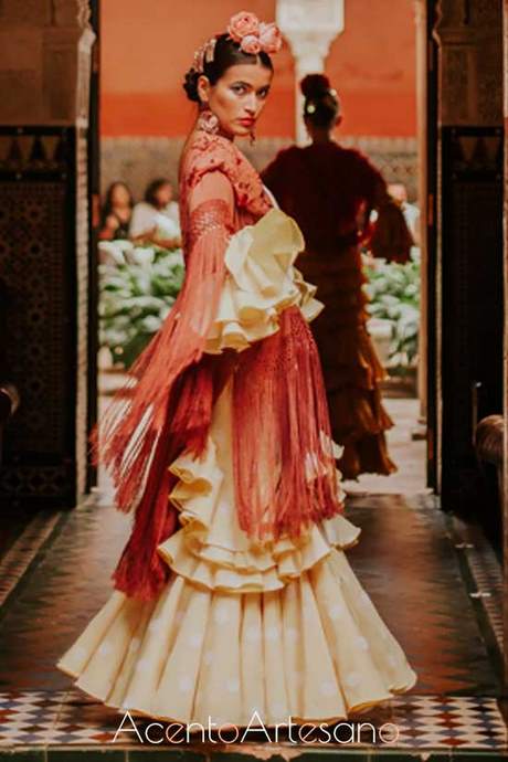 Colores de moda en trajes de flamenca 2019