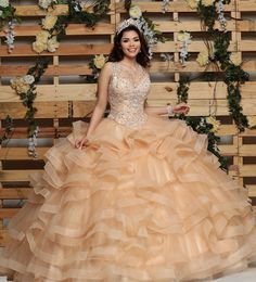 Imagenes de vestidos de xv años modernos 2019