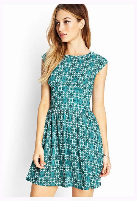 Vestidos de moda juveniles sencillos