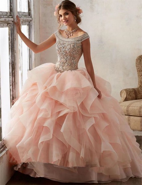 Vestidos de quinceañera modernos 2018