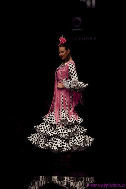 Trajes de flamenca lina 2021