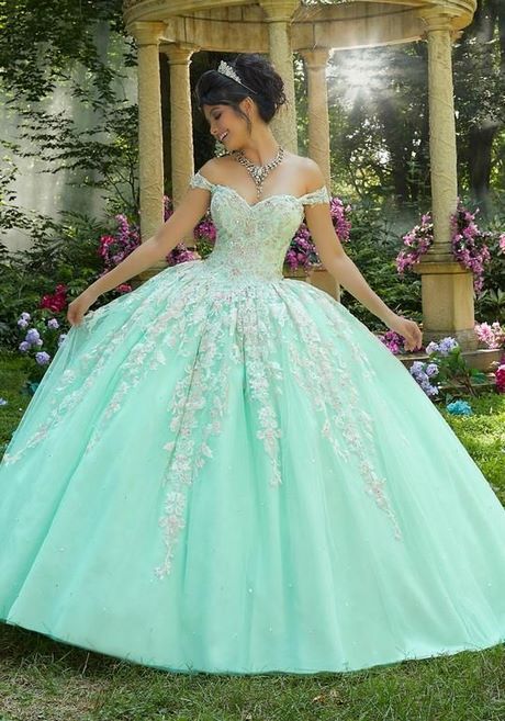 Trajes de quinceañeras 2021