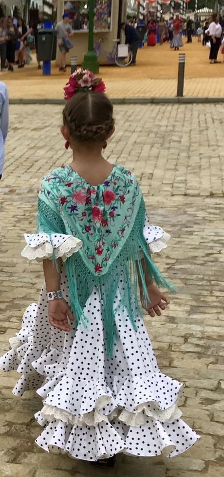 Vestidos de flamenca niña 2021