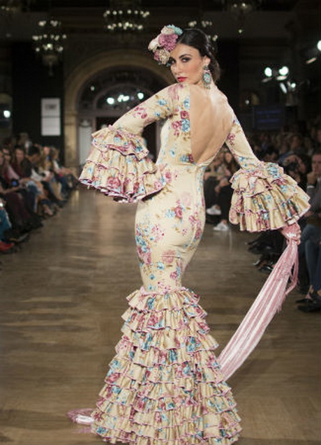 Diseños de trajes de flamenca 2016