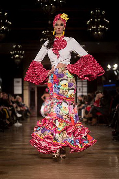 Diseños de trajes de flamenca 2016
