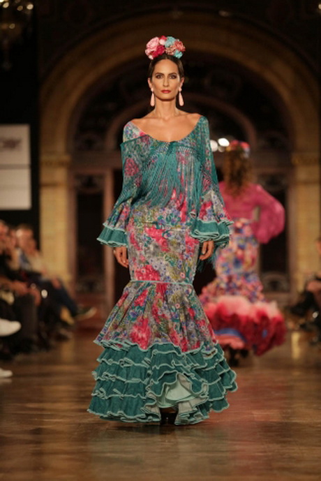 Diseños de trajes de flamenca 2016