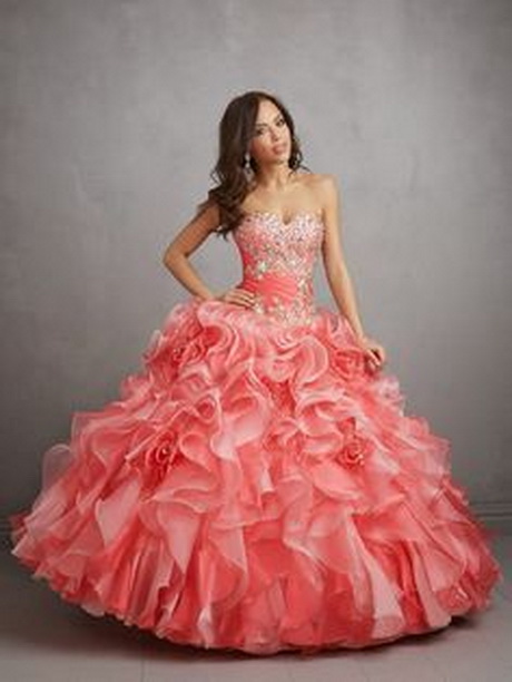 Moda de vestidos de 15 años 2016