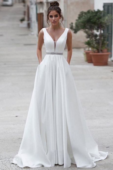 Trajes de novia cortos 2020