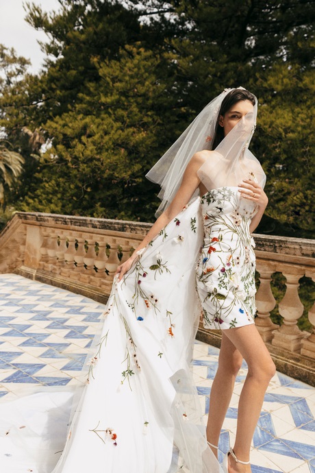 Vestidos de novia corto 2023