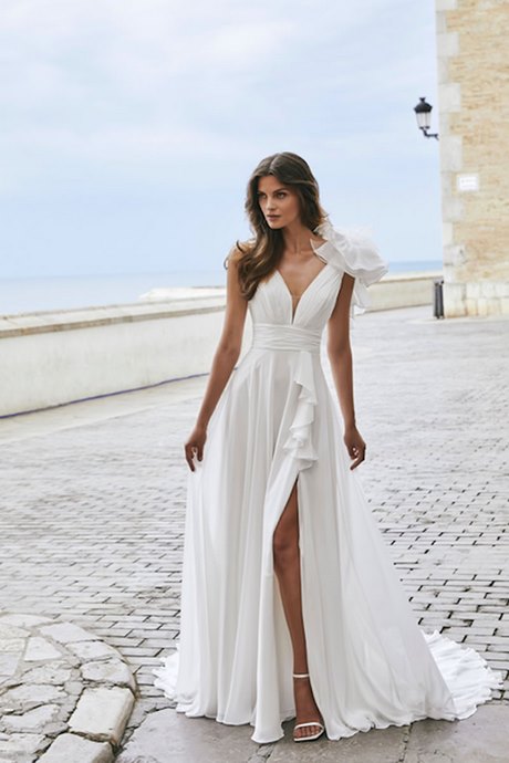 Vestidos de novia sencillos y elegantes 2023