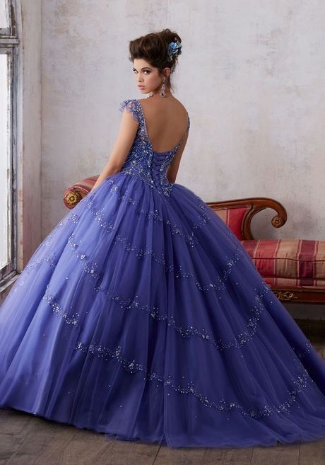 Moda de vestidos de 15 años 2022