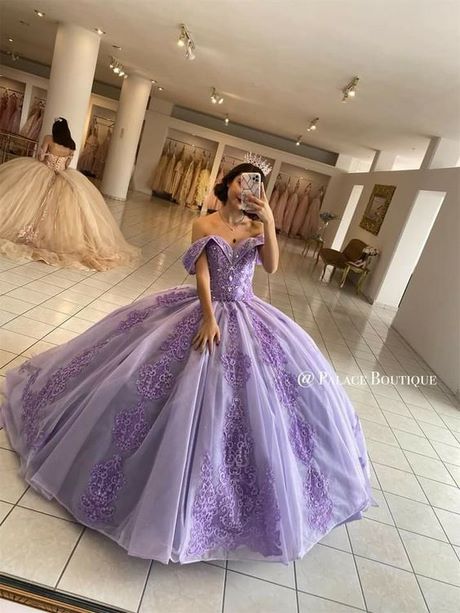 Moda de vestidos de 15 años 2022