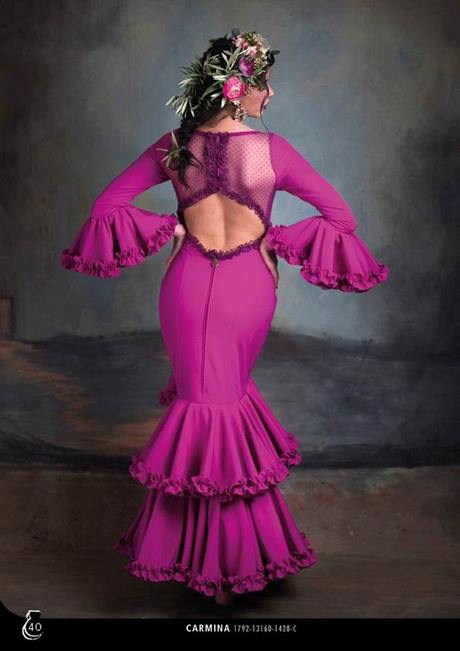 Modelos de trajes de flamenca 2022