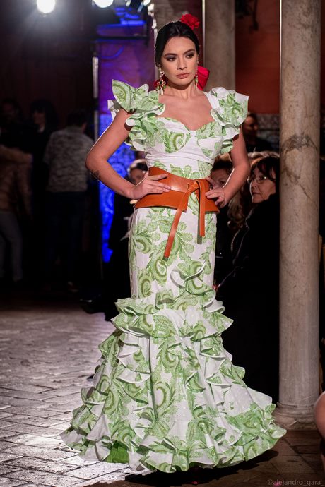 Trajes de flamenca lina 2022