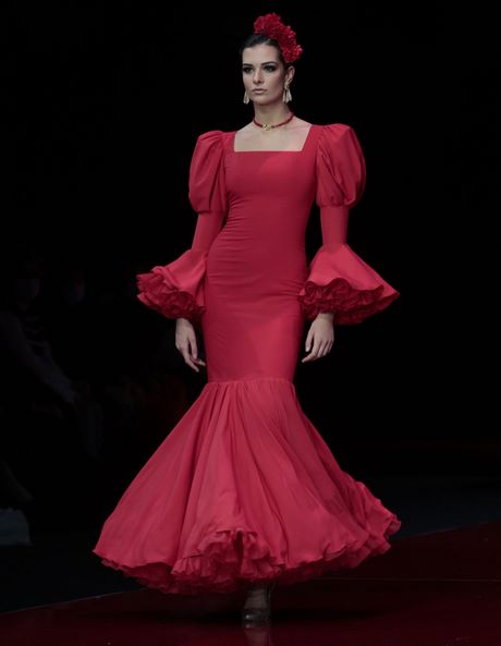 Trajes de flamenca rojos 2022