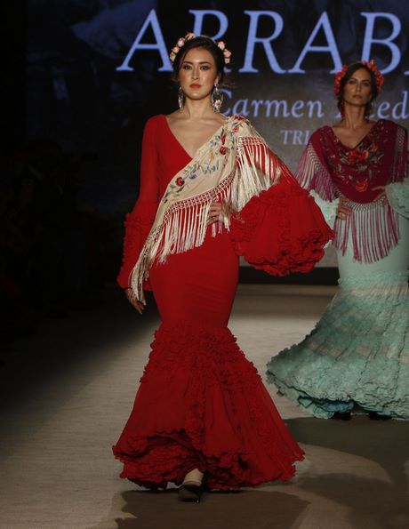 Trajes de flamenca rojos 2022