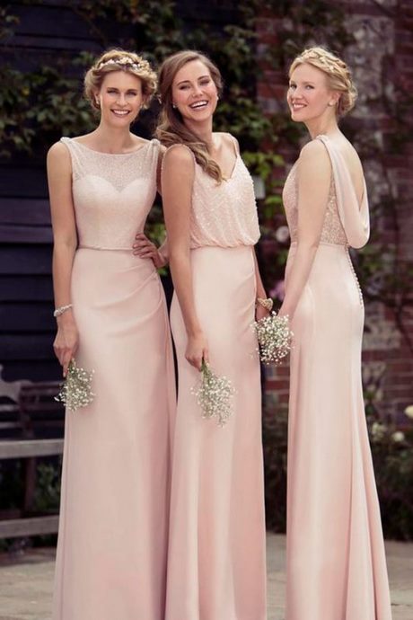 Vestidos coral para damas de honor