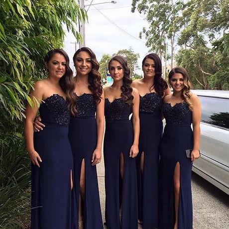 Vestidos de damas en azul