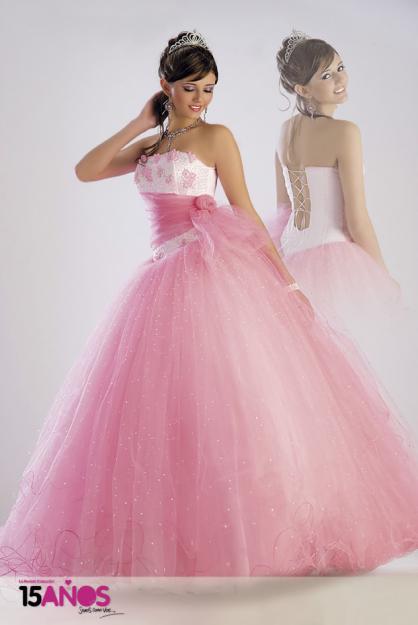 Modelos vestidos de 15 años